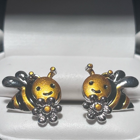 Bee Earrings - Picture 2 of 6